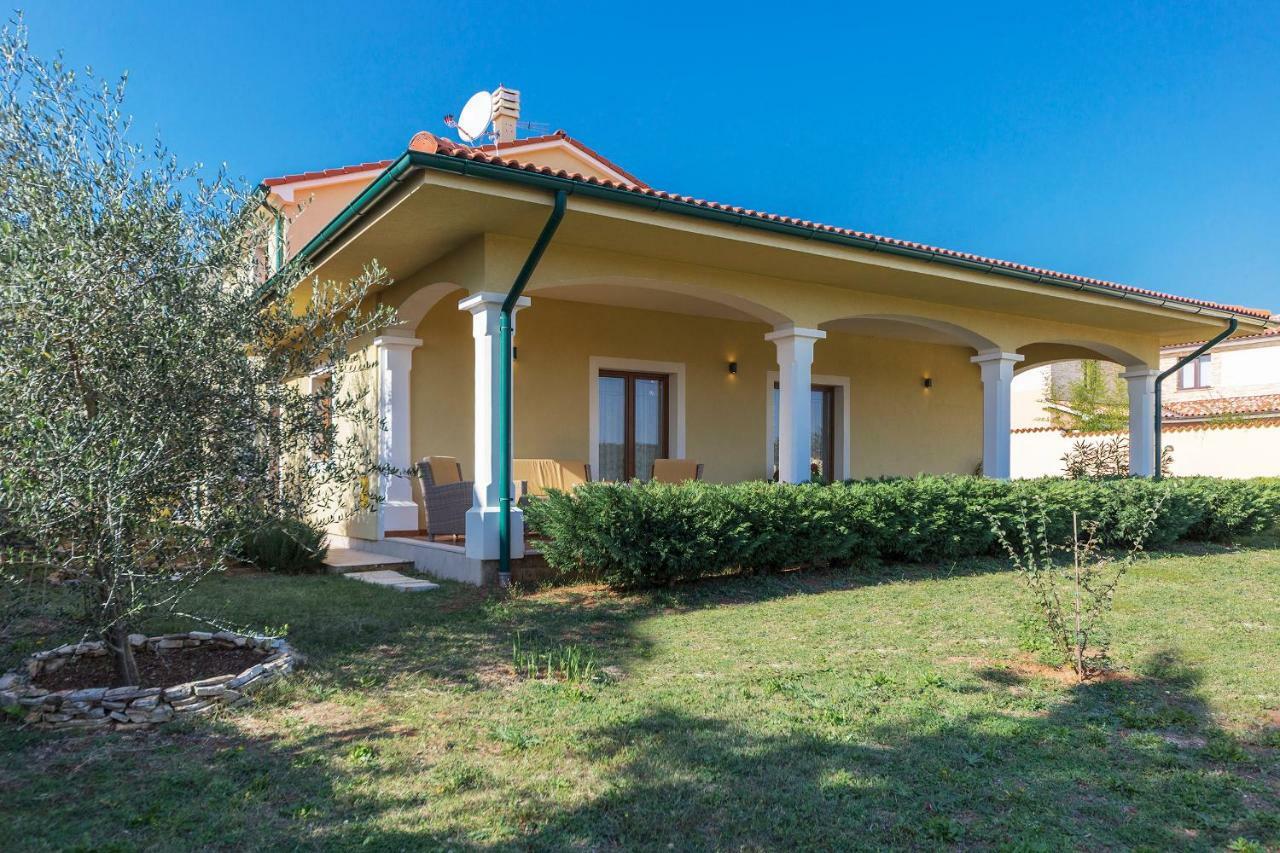Villa Monique Vodnjan Exteriör bild